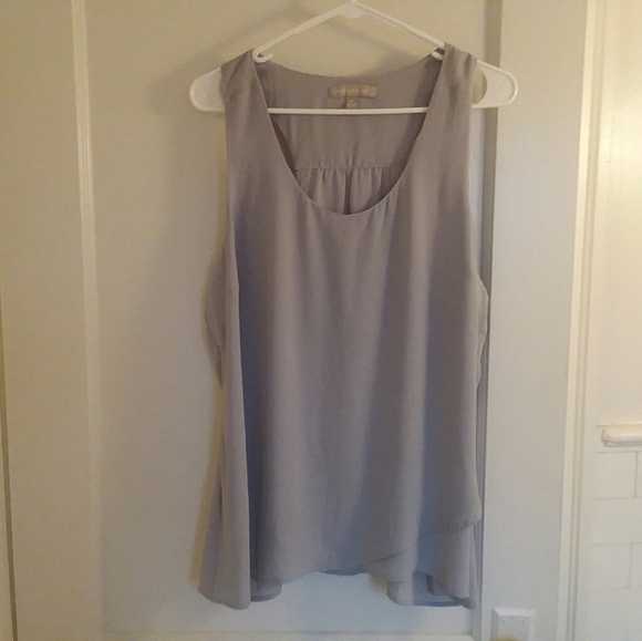 Banana Republic Tops - Banana Republic Sleevless Blouse